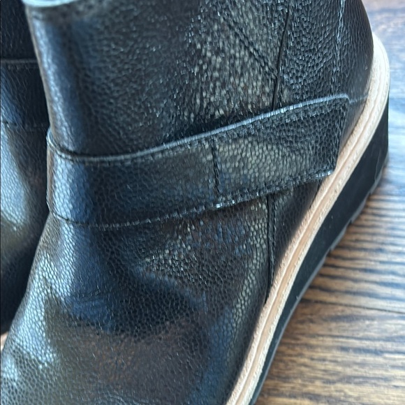 New Eileen Fisher Black Ankle Boots with Velcro Strap - Picture 5 of 5